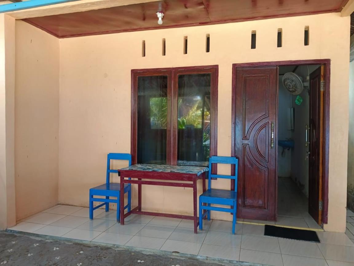 Mamalis Homestay Manado Buitenkant foto