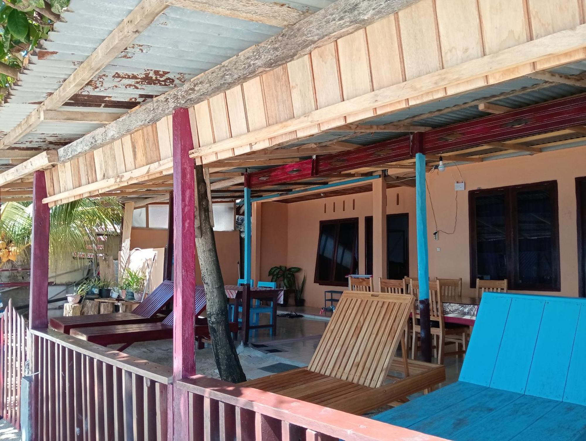 Mamalis Homestay Manado Buitenkant foto