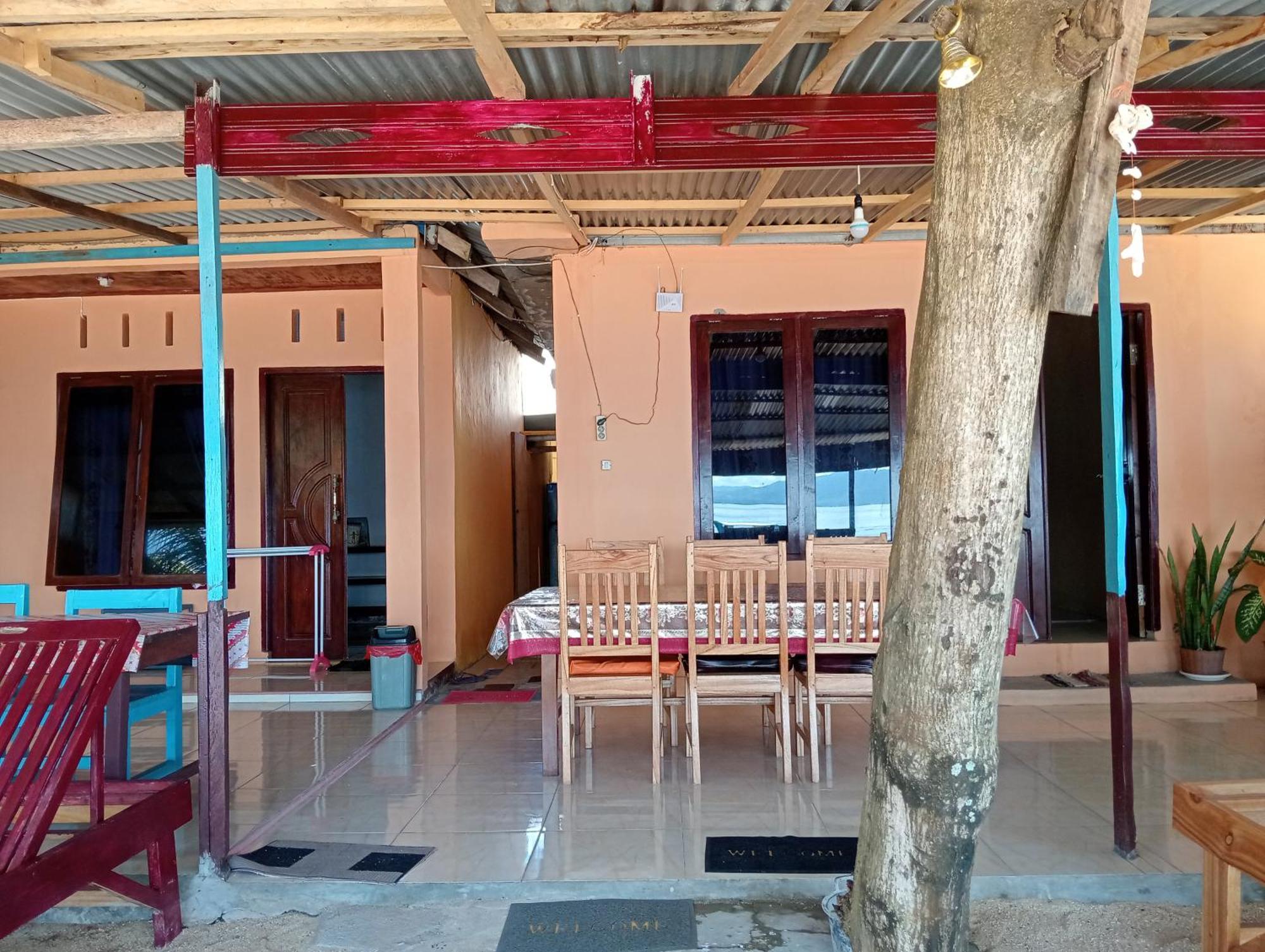 Mamalis Homestay Manado Buitenkant foto