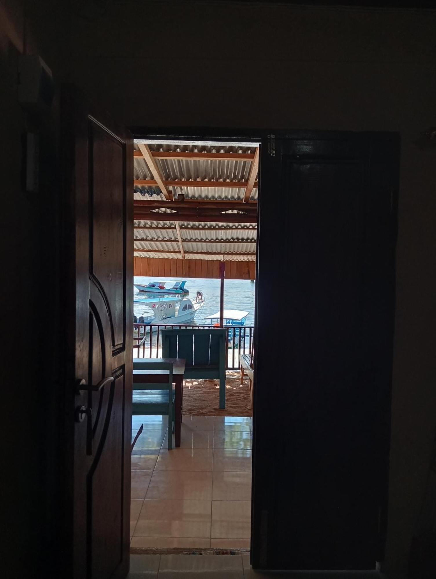 Mamalis Homestay Manado Buitenkant foto