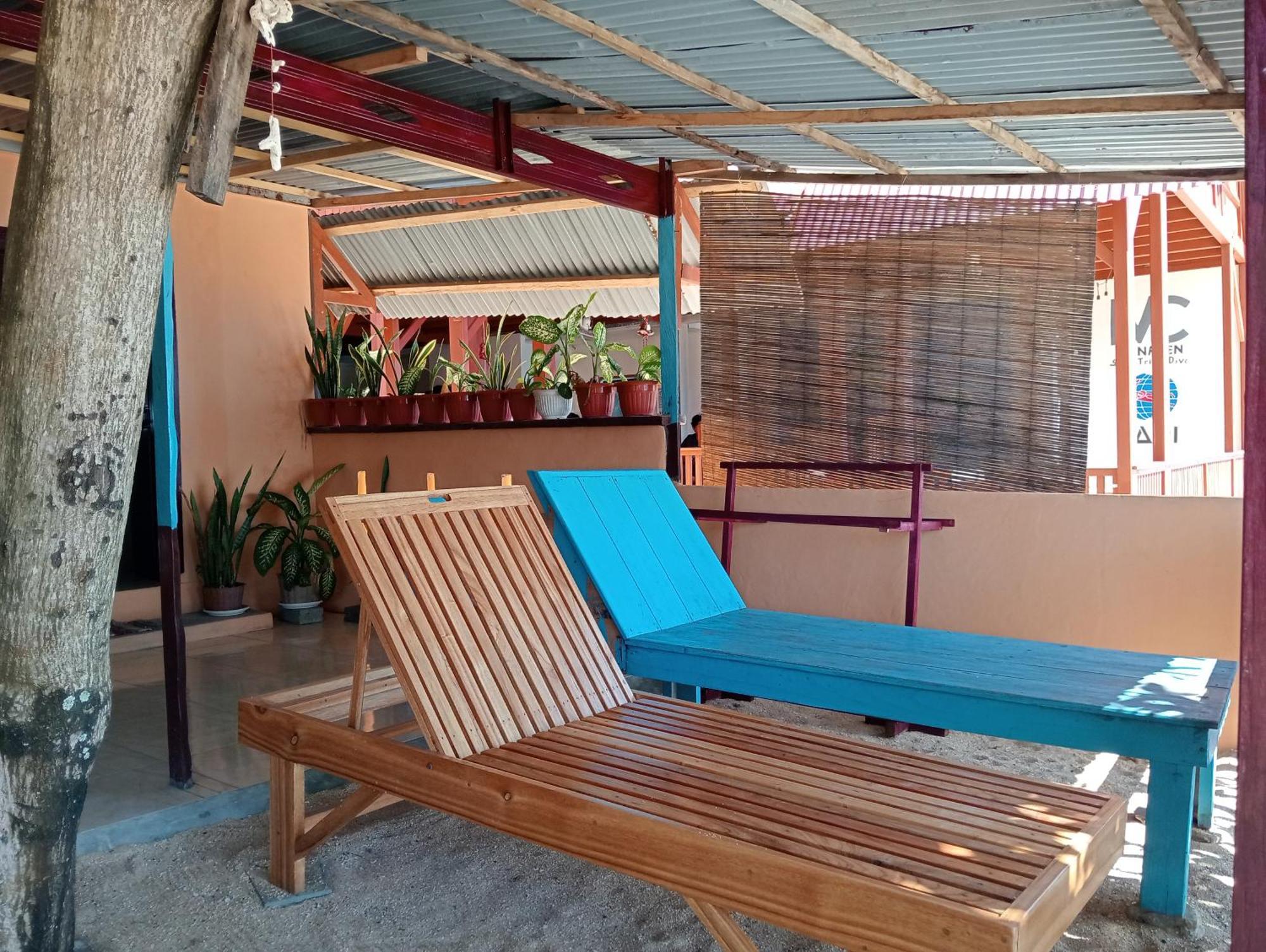 Mamalis Homestay Manado Buitenkant foto