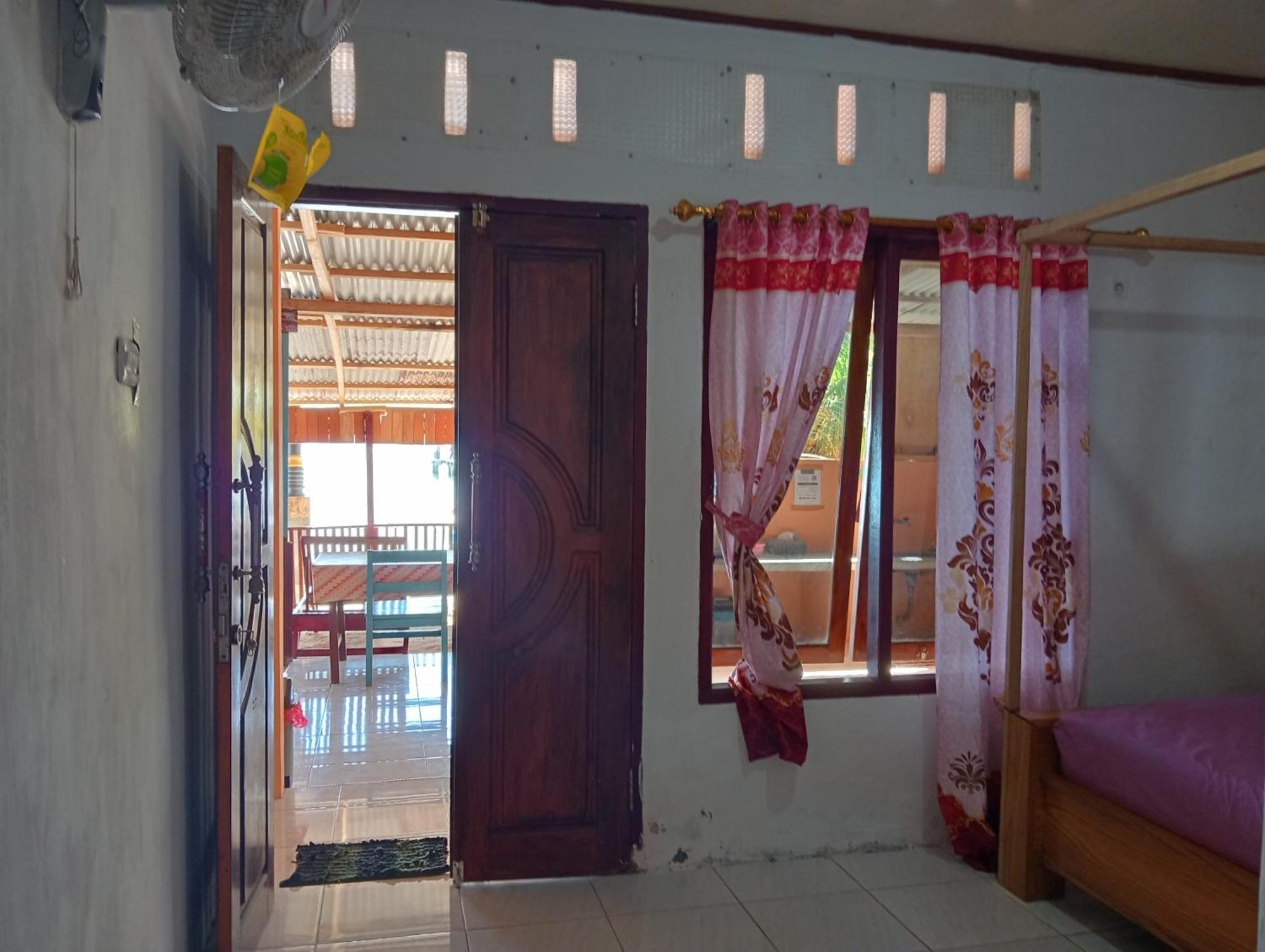 Mamalis Homestay Manado Buitenkant foto